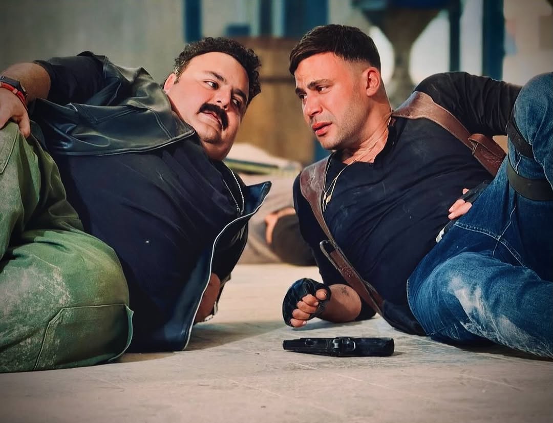 محمد إمام وشيكو في فيلم "صقر وكناريا"