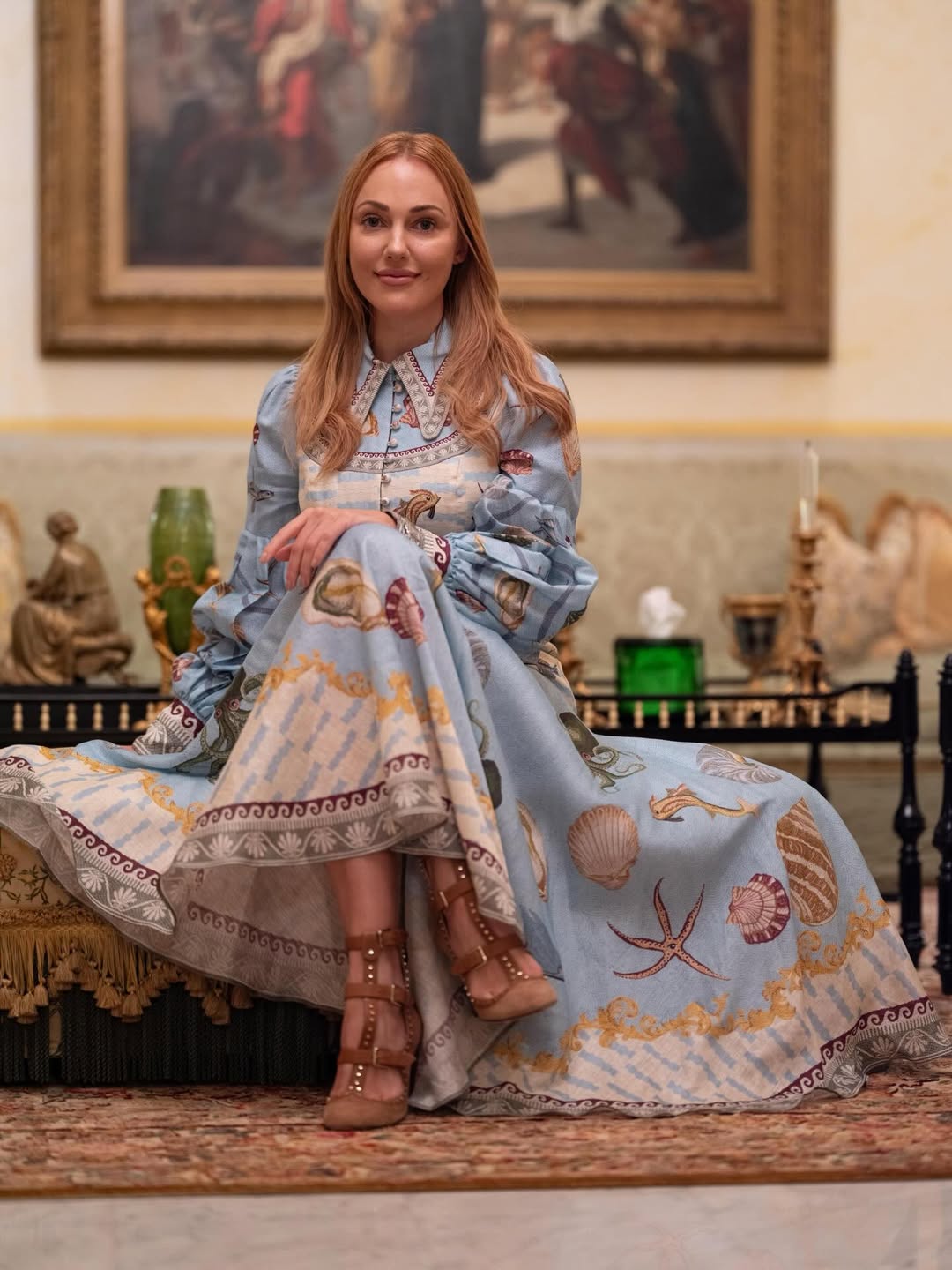 مريم أوزرلي تفتتح حضورها في قطر بإطلالة شرقية ناعمة