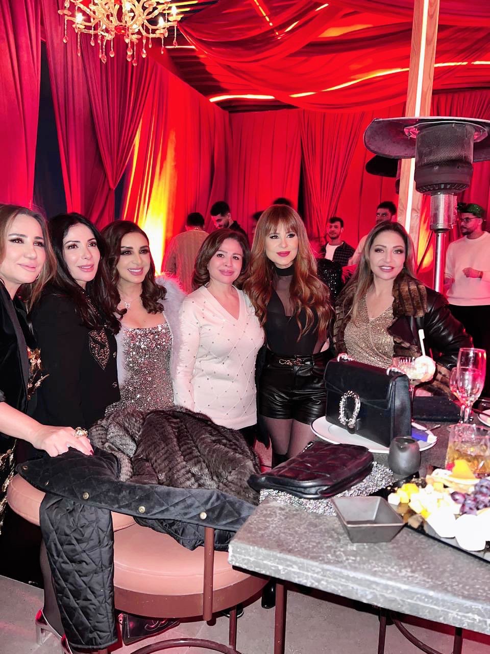 أنغام مع منى زكي وليلى علوي وكارول سماحة وإلهام شاهين