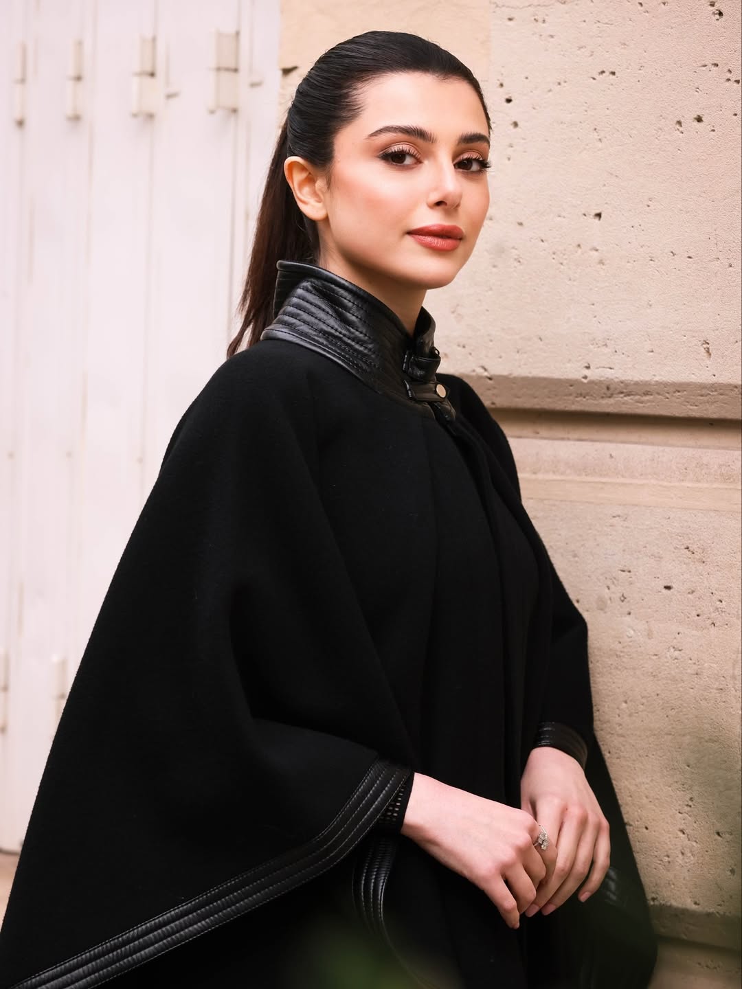 ماريتا الحلاني.. أناقة بلمسات الـ "كاب" العصرية