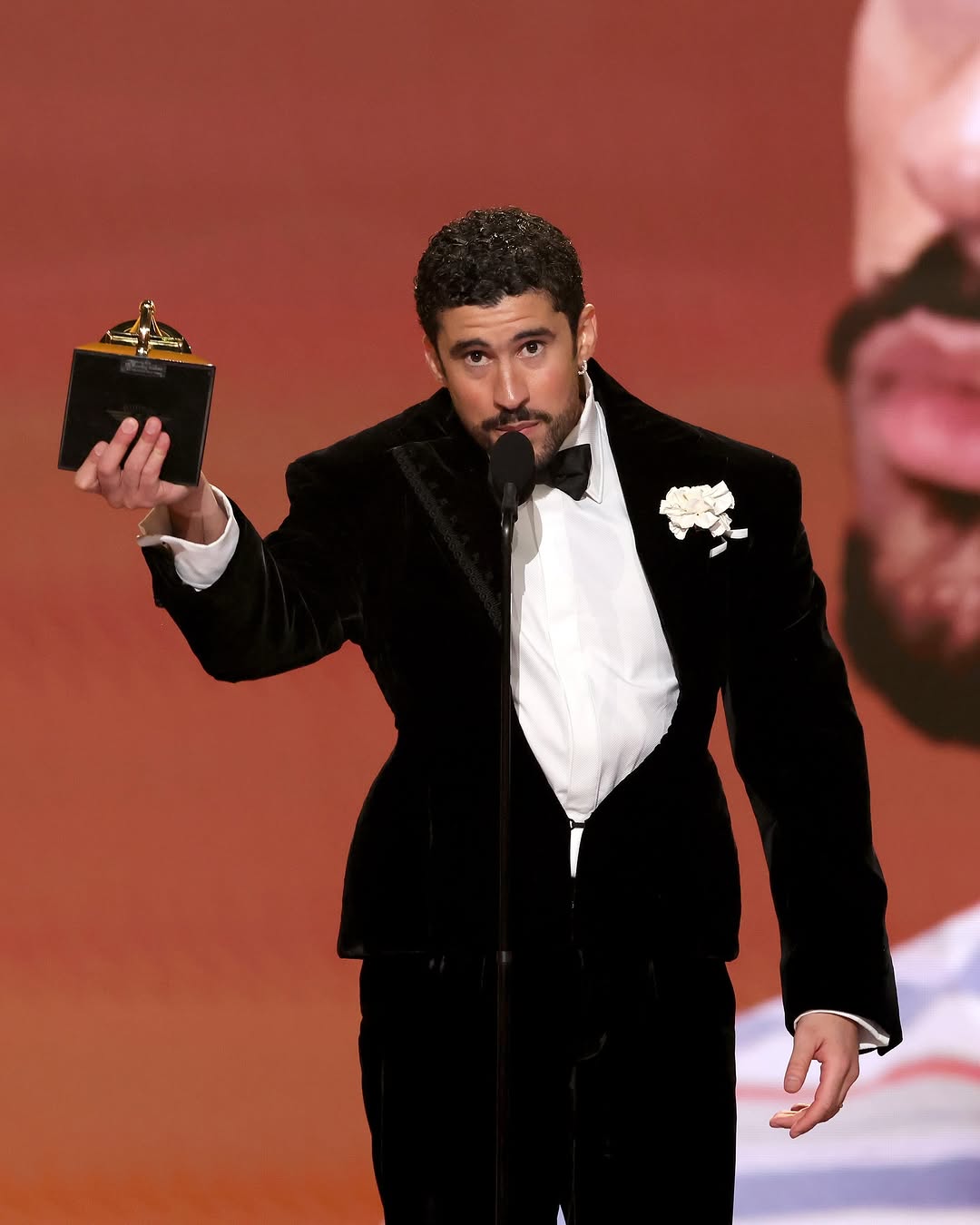 باد باني في حفل غرامي