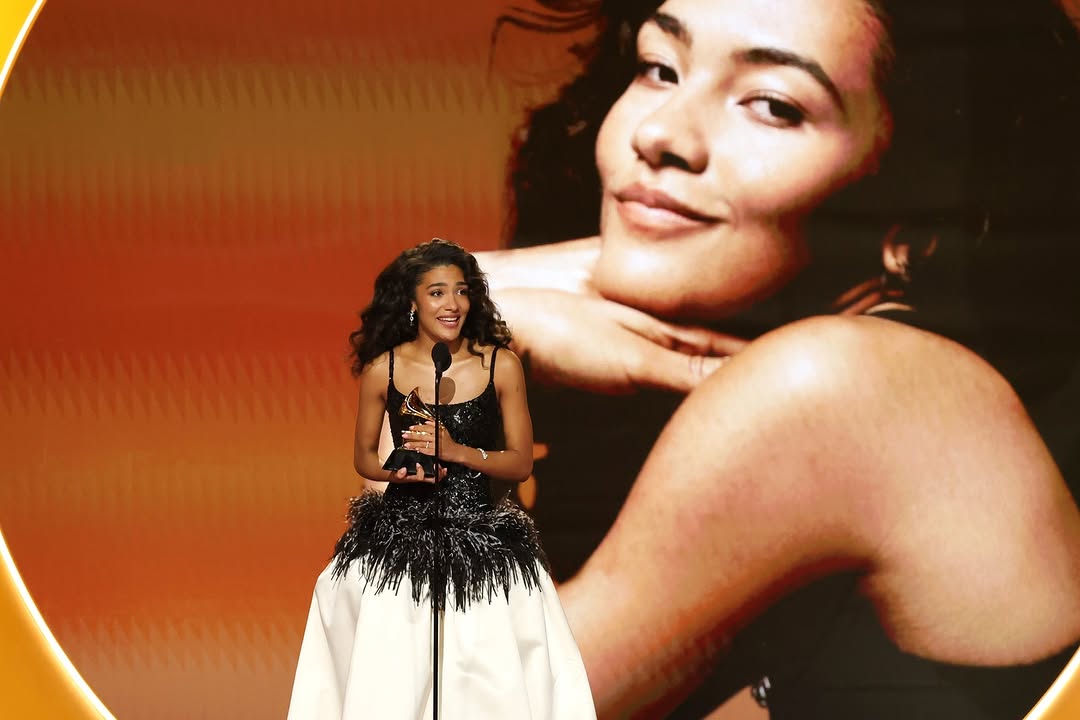 أوليفيا دين مع جائزة غرامي