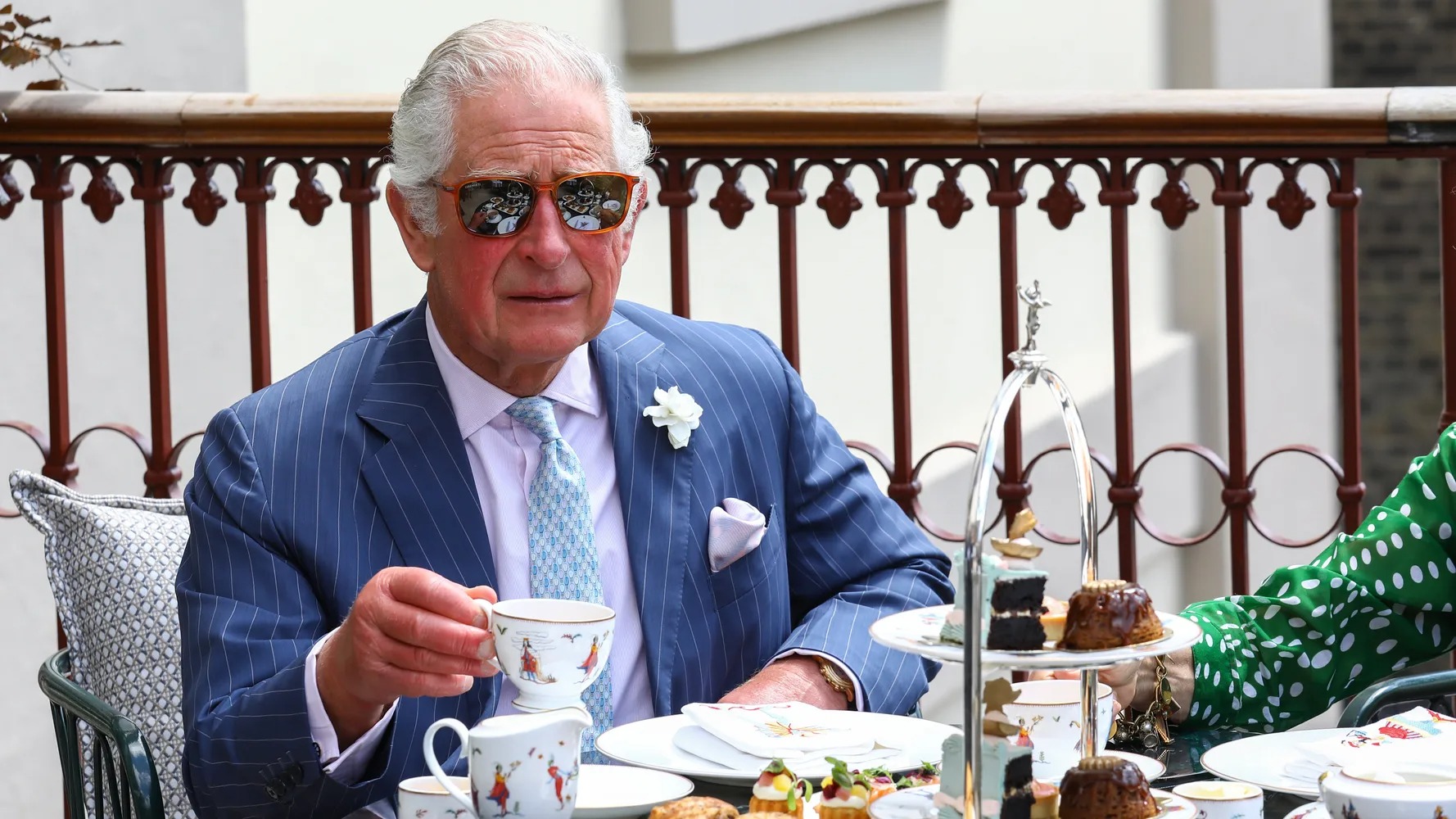 الملك تشارلز الثالث نظاماً غذائياً عضوياً وصحياً