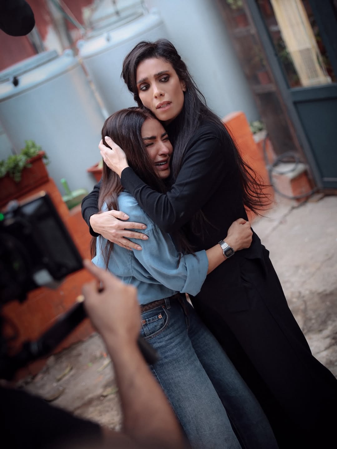 ماغي بو غصن وسينتيا كرم في مسلسل "بالحرام"