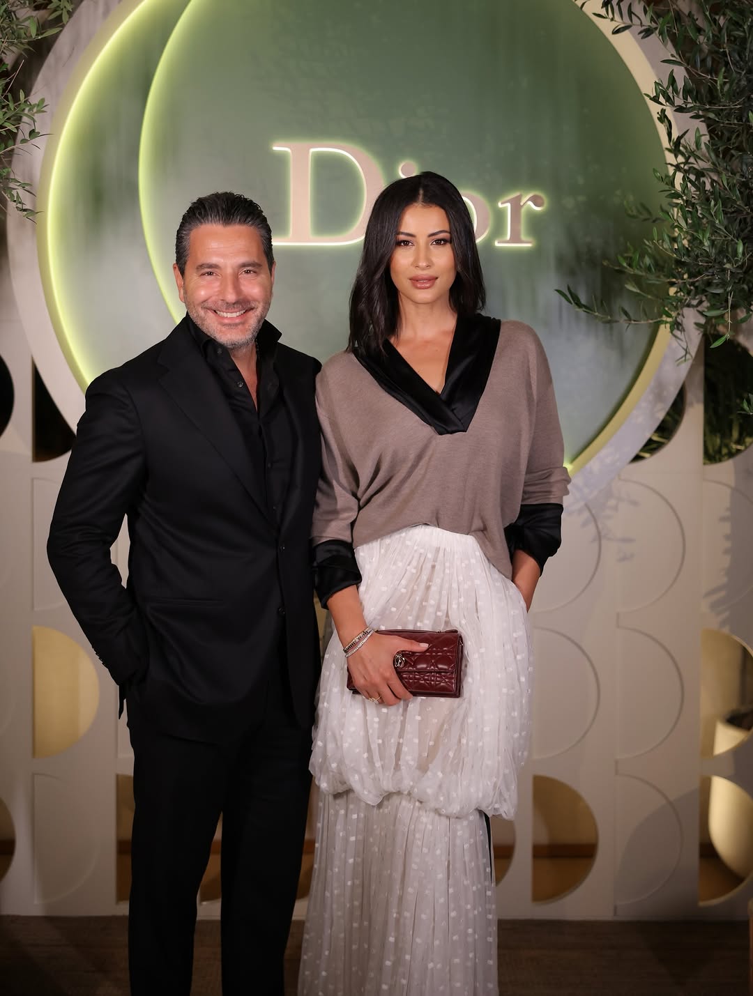 ريم السعيدي بإطلالة "التنورة" النيود في سحور ديور