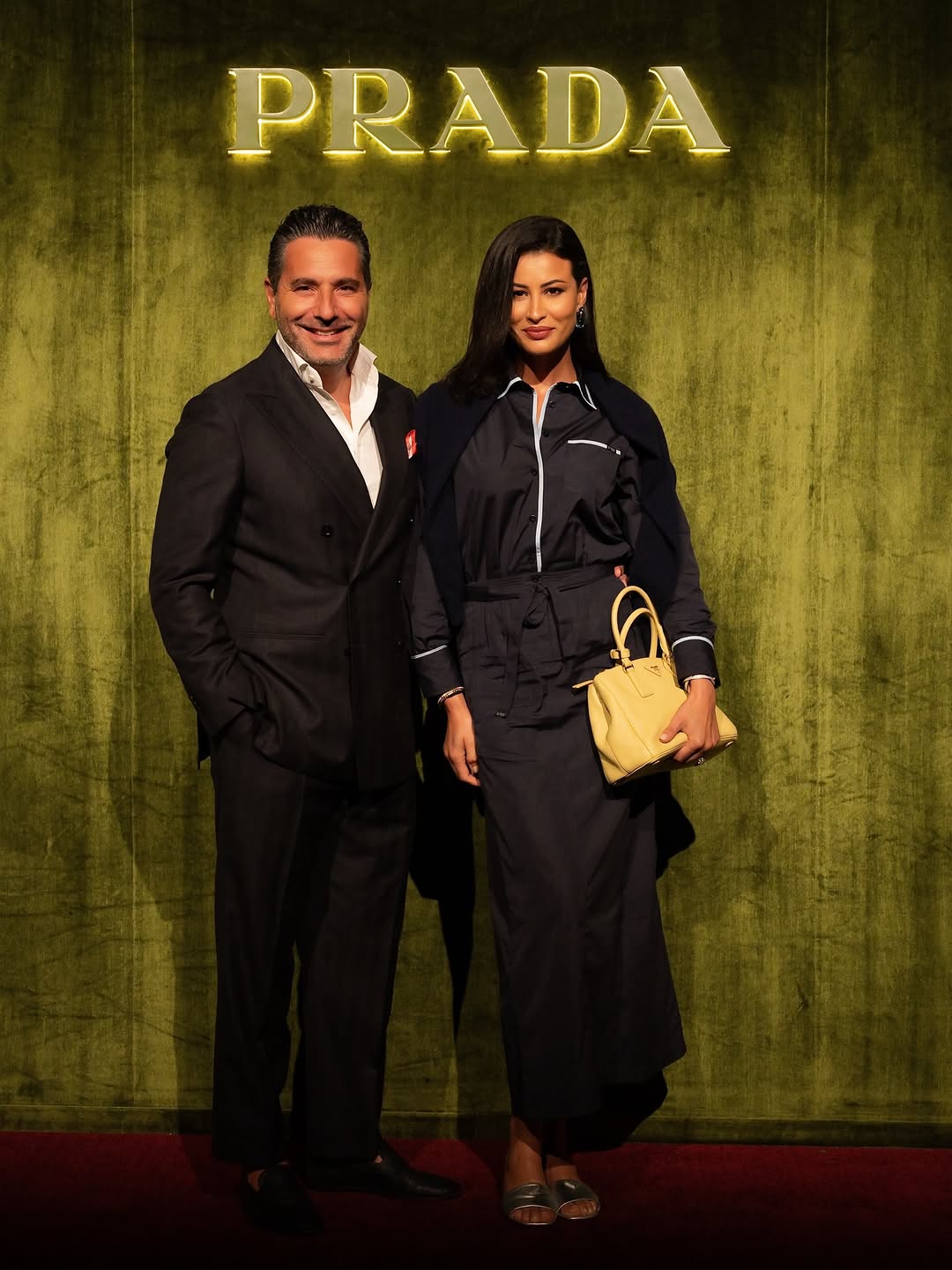 ريم السعيدي بكلاسيكية الأسود في سحور "برادا"