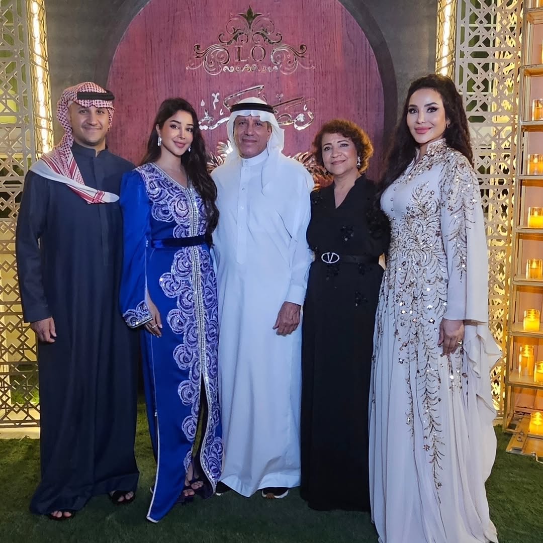 لجين وأسيل عمران ووالديهما