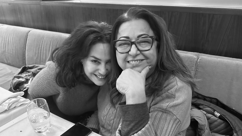 هند صبري ووالدتها الراحلة