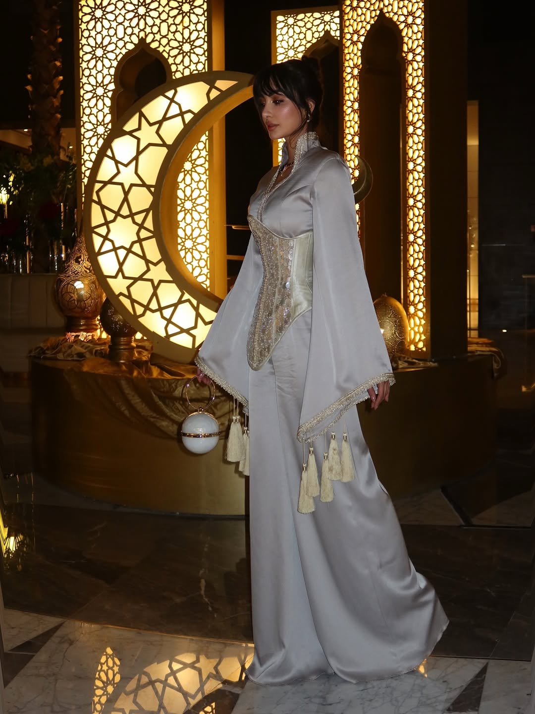 نور الغندور بترف "النيود" مع الكورسيه