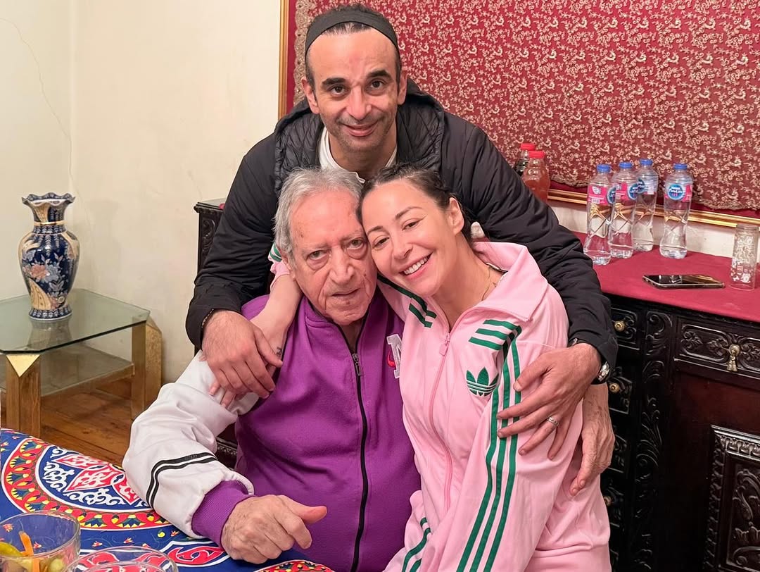 منة شلبي ووالدها الراحل وزوجها