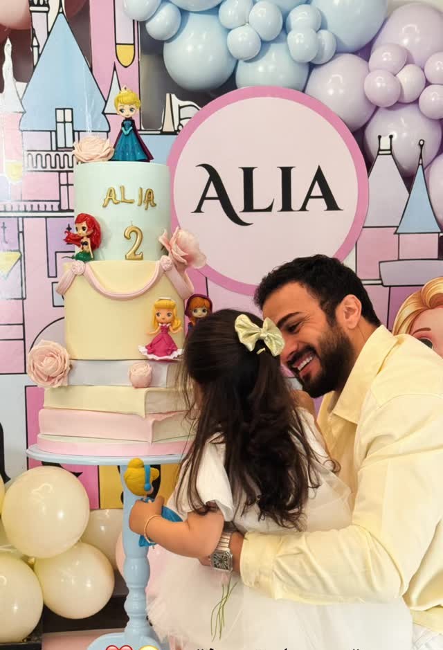 ألكسندر علوم يحتفل بعيد ميلاد ابنته