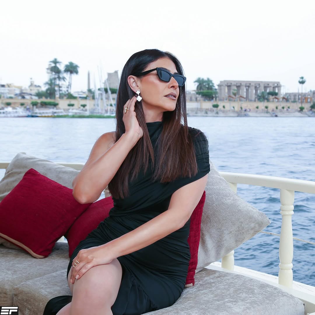 بسمة في الأقصر