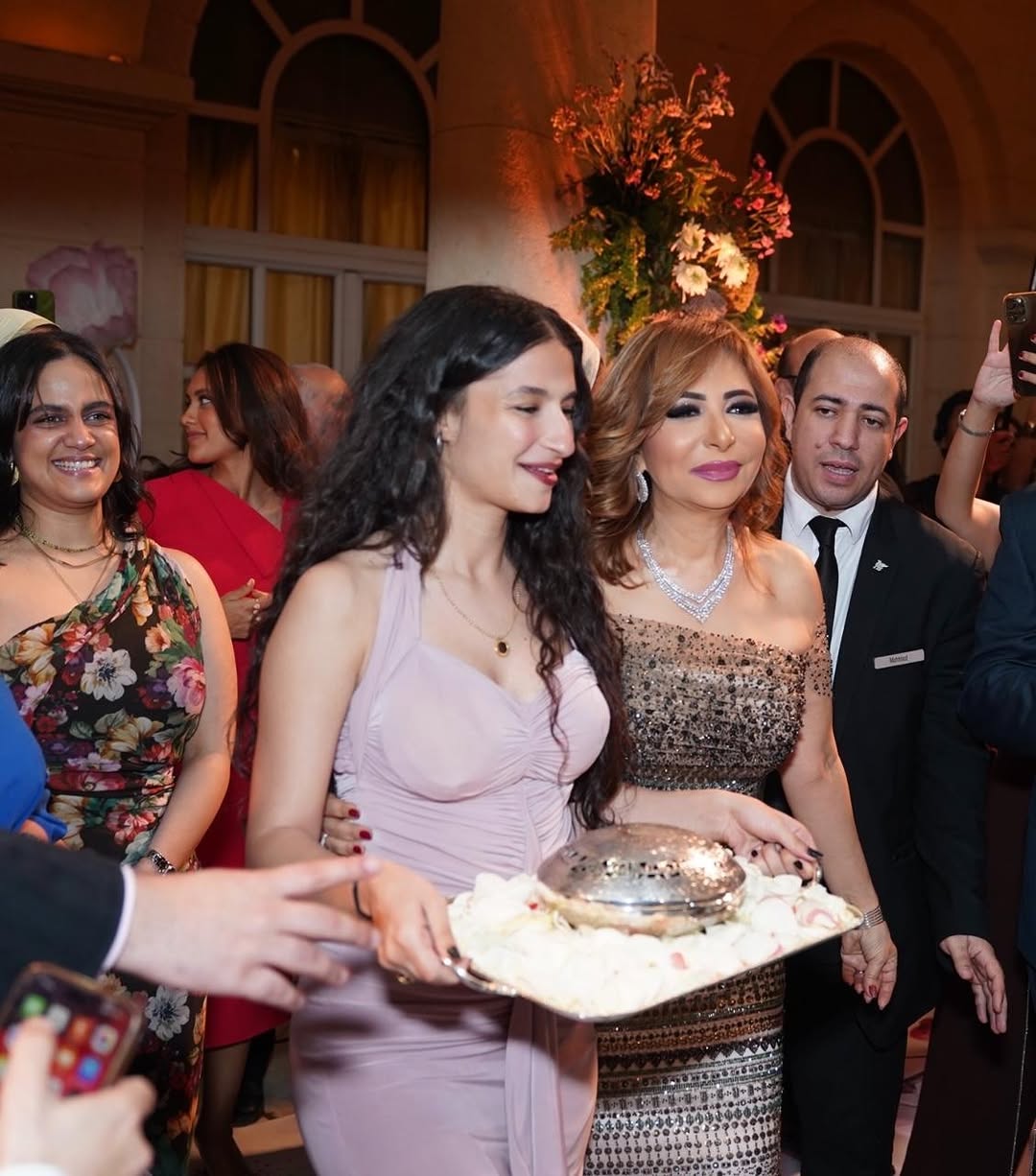 لميس الحديدي وأميرة أديب