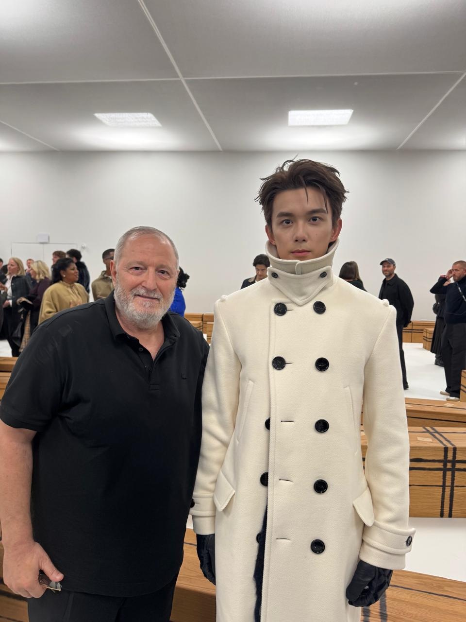 عرض Burberry لموسم ربيع وصيف 2027 في لندن