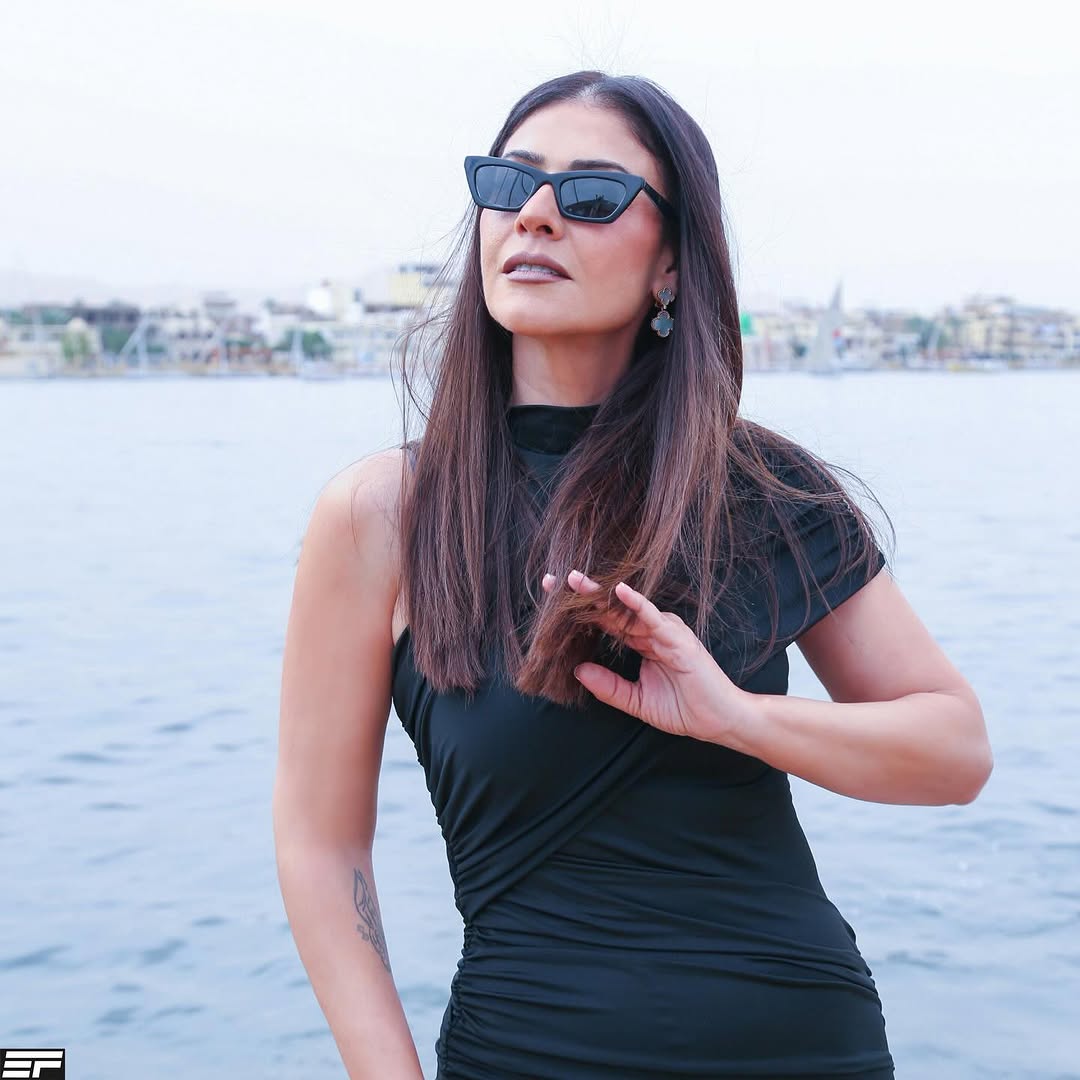 بسمة في الأقصر