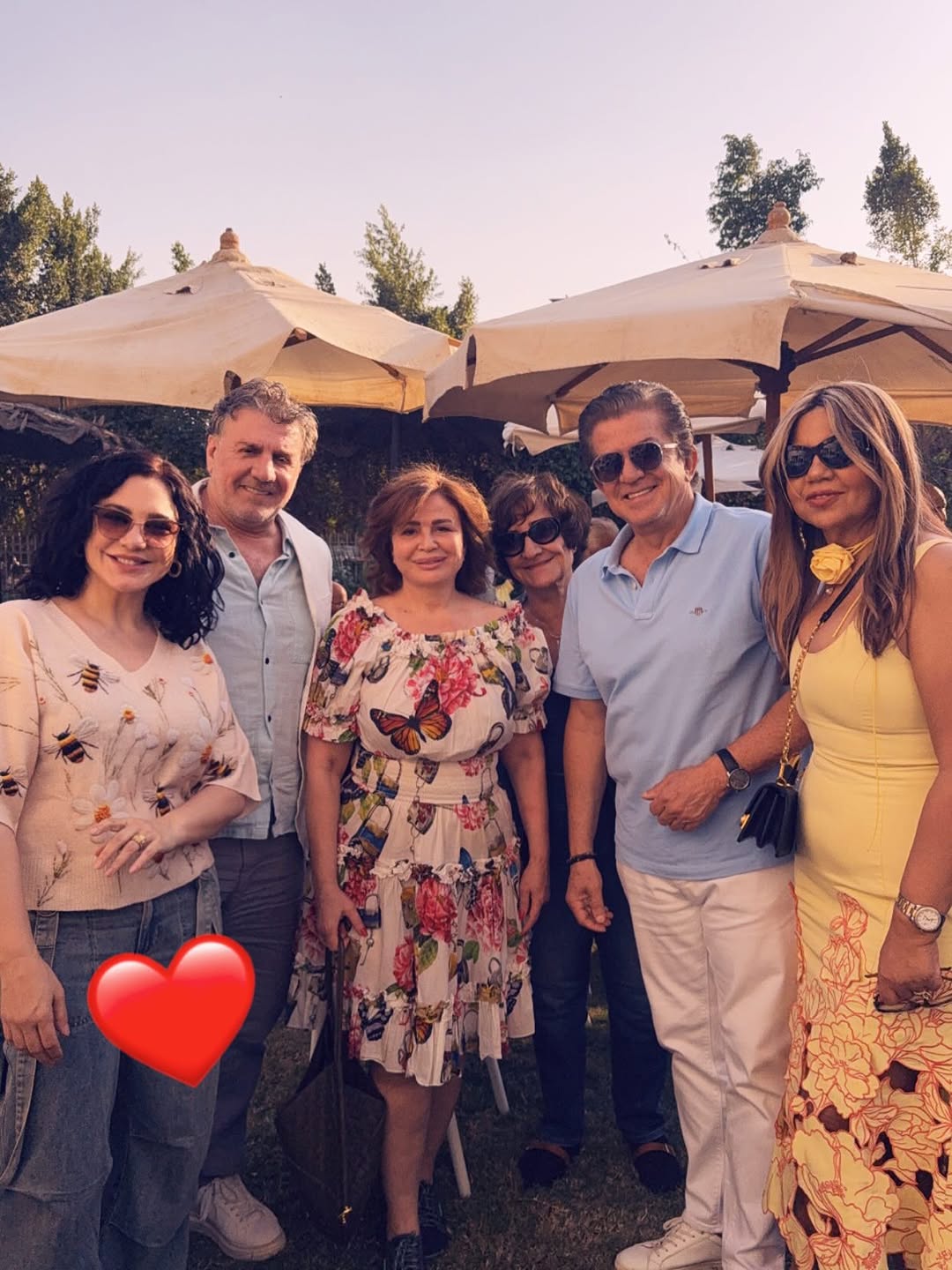 النجوم في احتفال شم النسيم