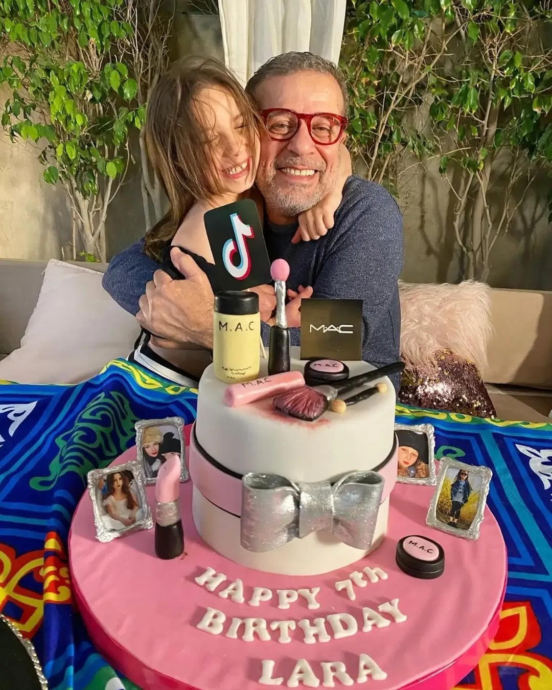 شريف منير وحفيدته