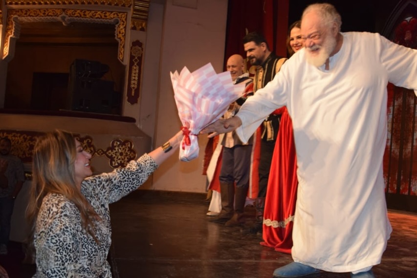 يحيى الفخراني وليلى علوي