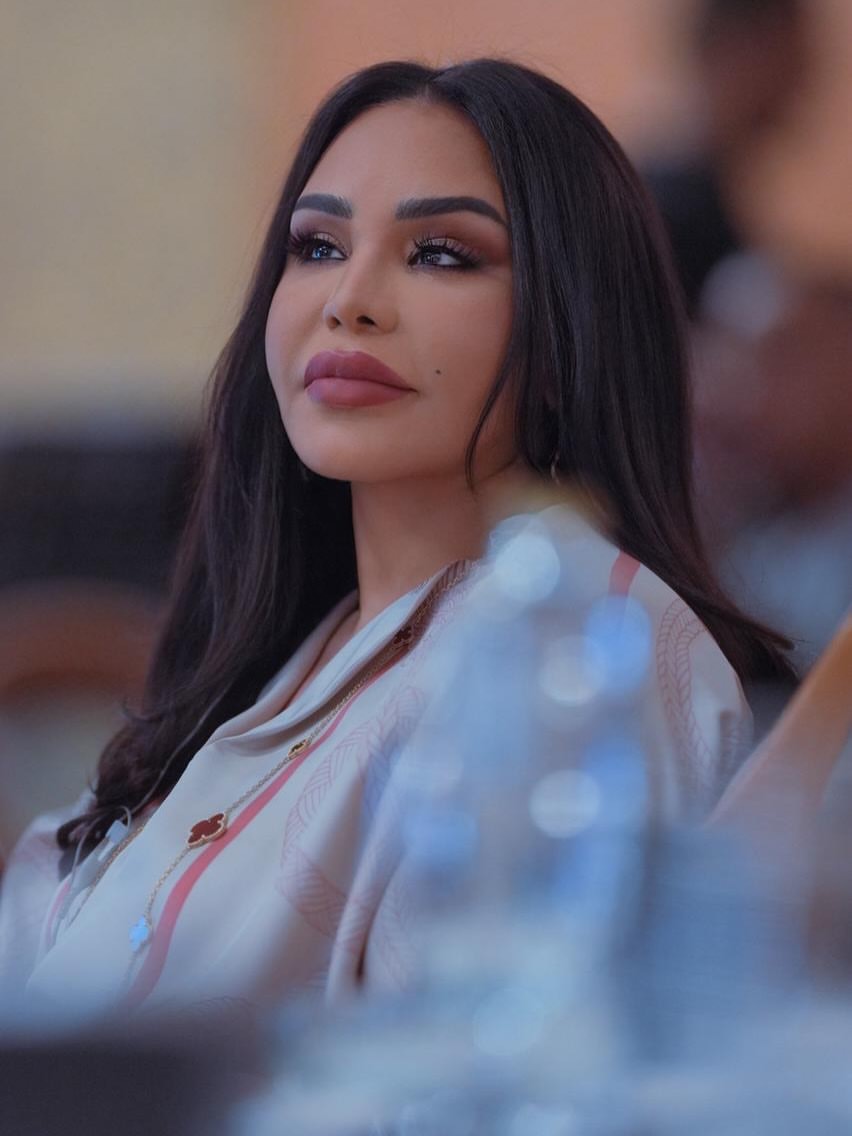 النجمة الإماراتية أحلام