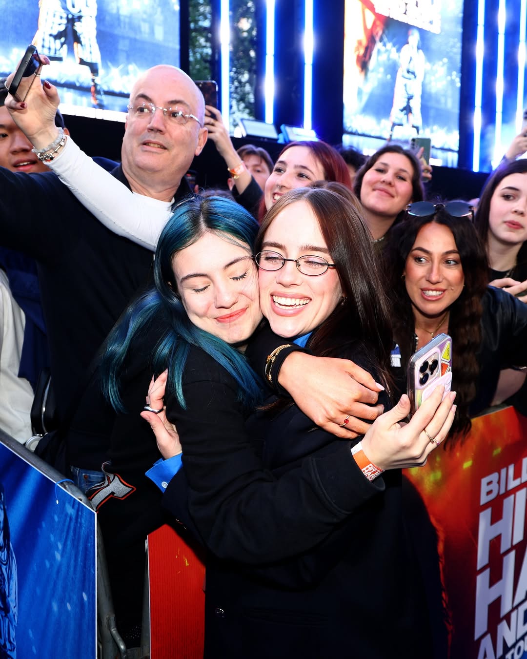 بيلي إيليش مع الجمهور