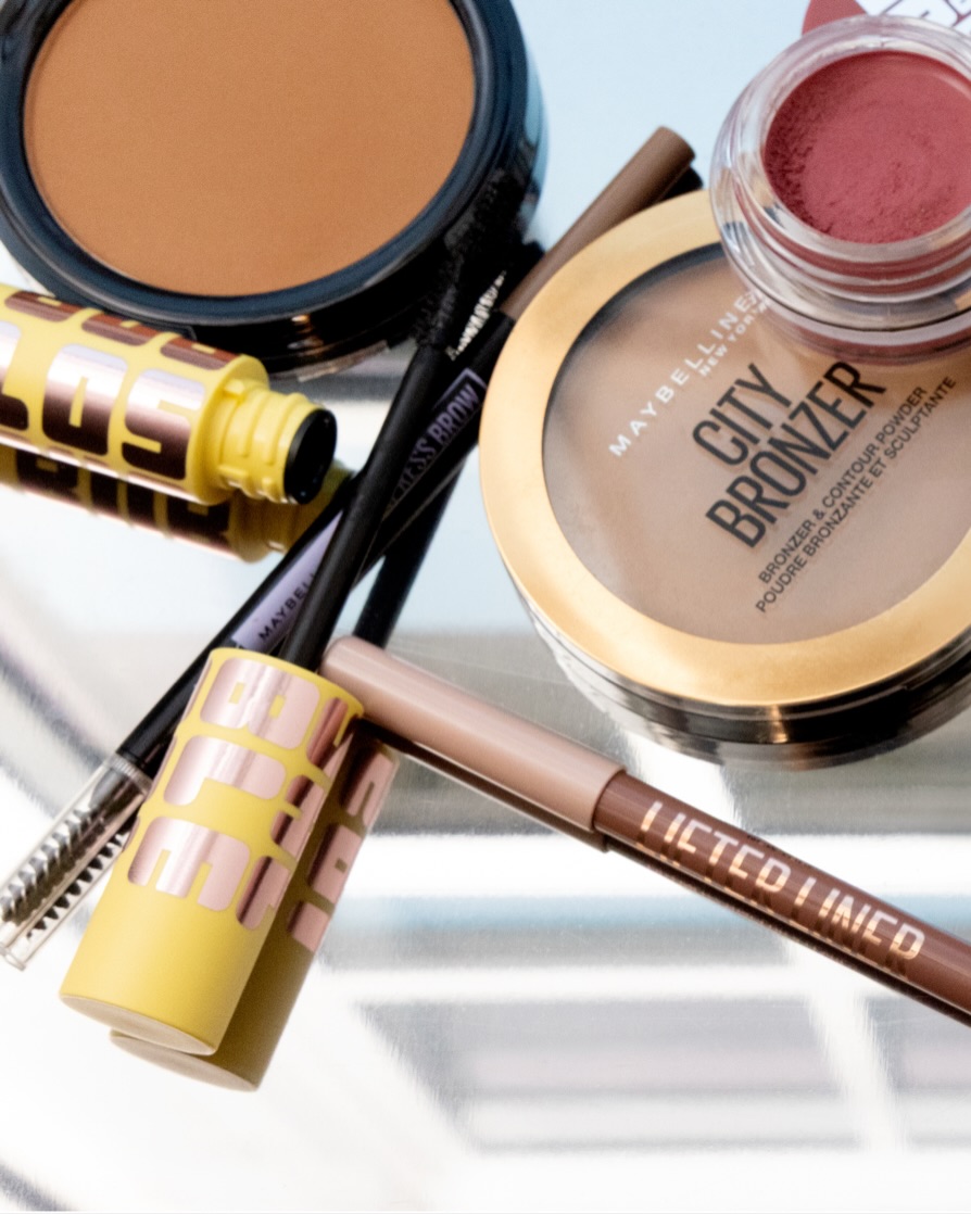 مستحضرات جيجي حديد من علامة Maybelline
