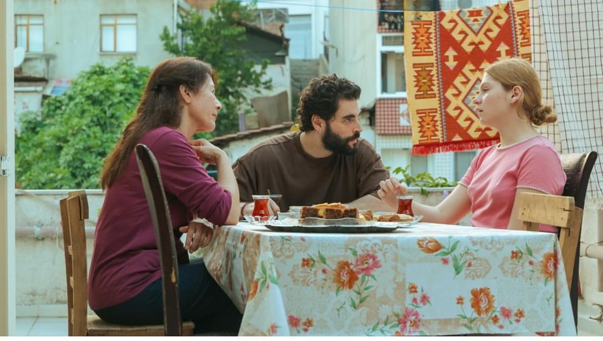 مشهد من مسلسل "ولي العهد"