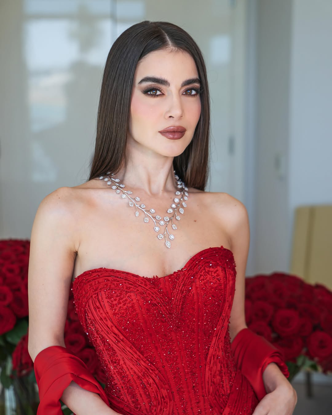 مايا أبو الحسن بلمسة كلاسيكية طاغية