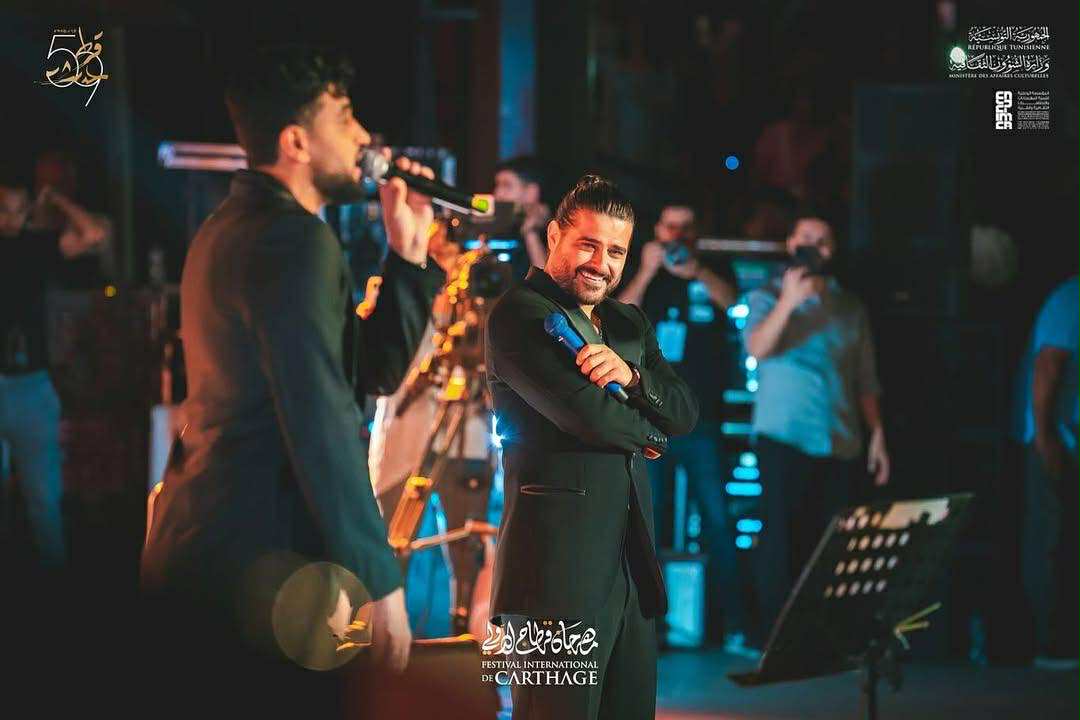 ناصيف زيتون يكرم زياد الرحباني في حفله بمهرجان قرطاج