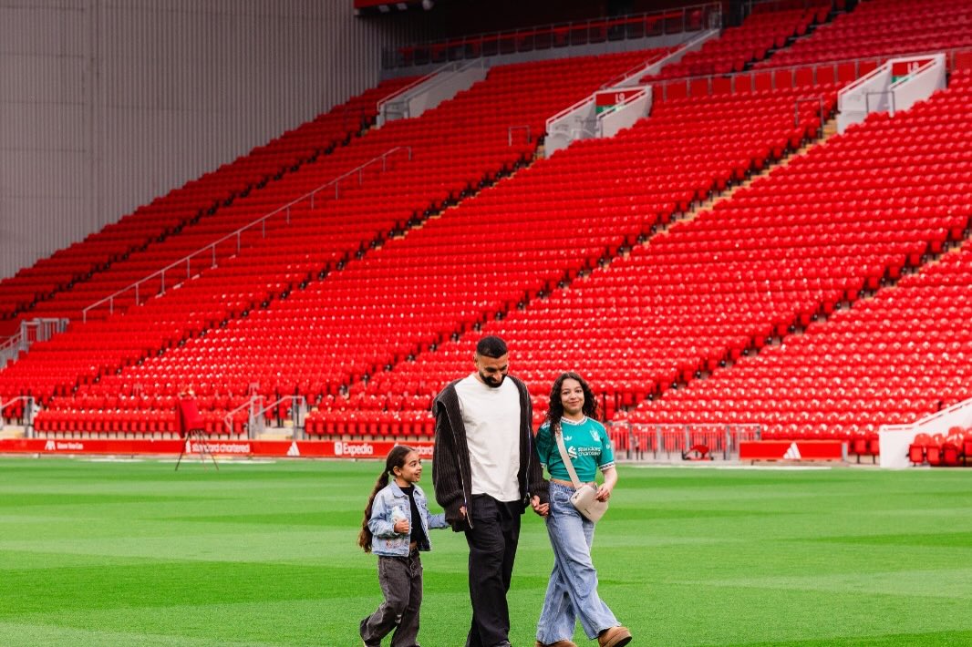 محمد صلاح وابنتيه