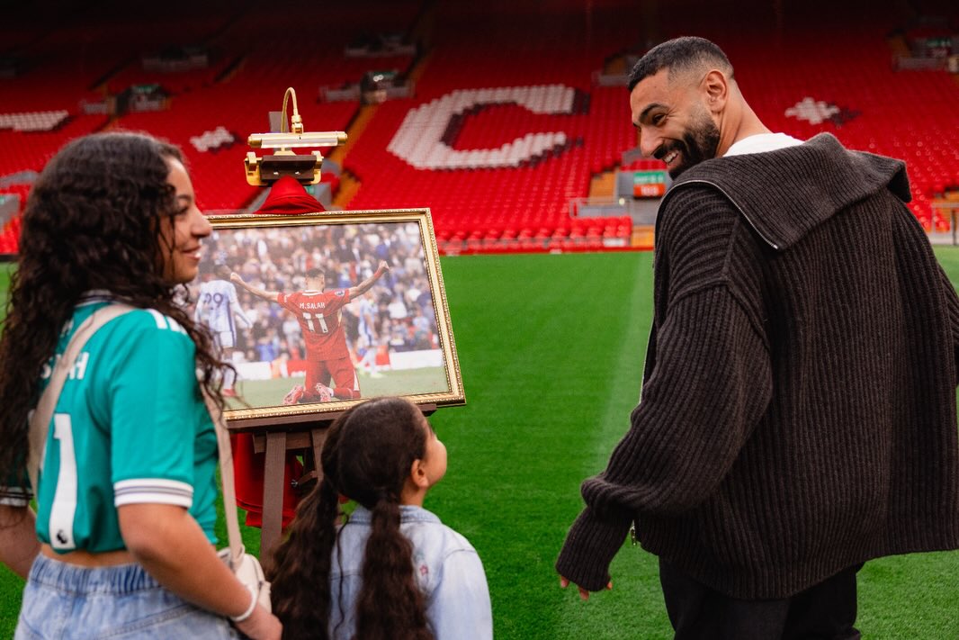 محمد صلاح وابنتيه