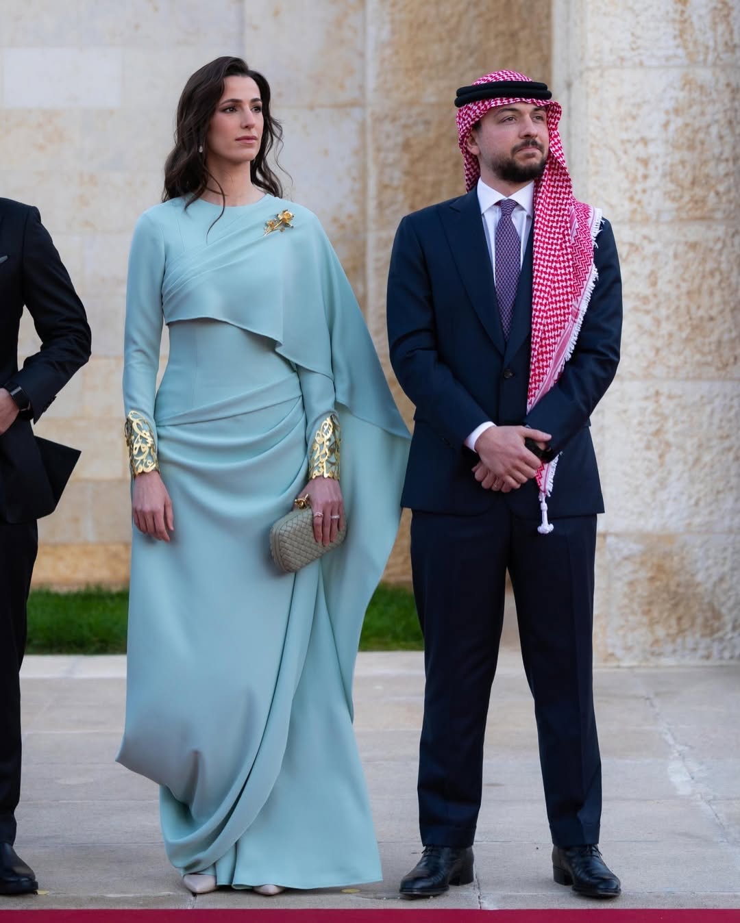 الأميرة رجوة تتألق بالفيروزي في عيد الاستقلال... أناقة تحمل رمزية وطنية