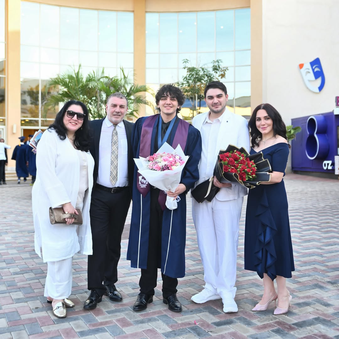 سلاف فواخرجي وأسرتها