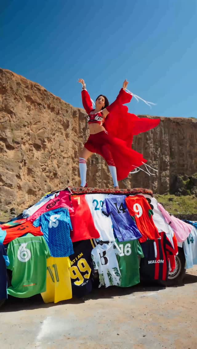 نورا فتحي في أغنيتها لكأس العالم