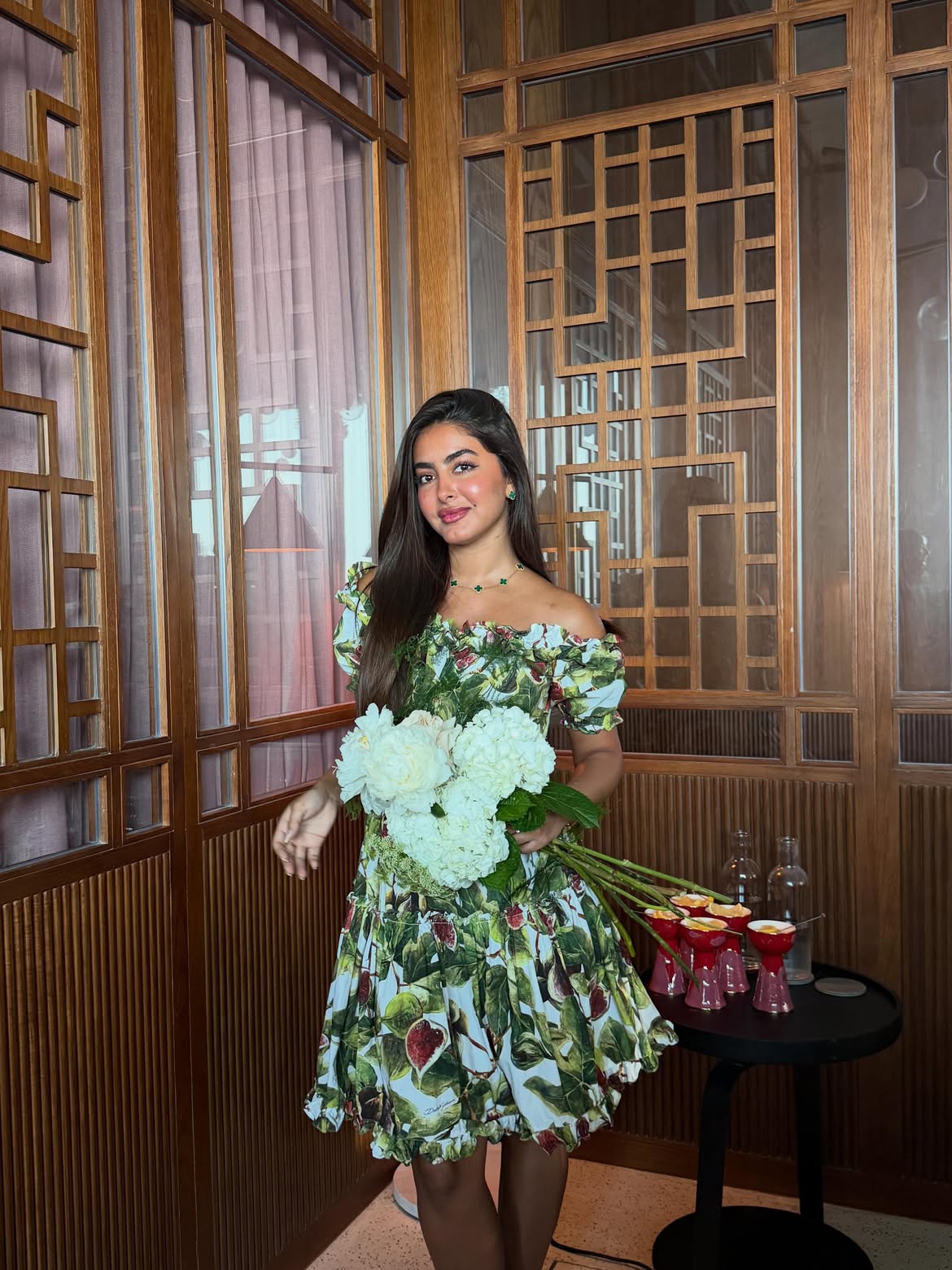 جود عزيز بالطابع الصيفي المرح من Dolce&Gabbana