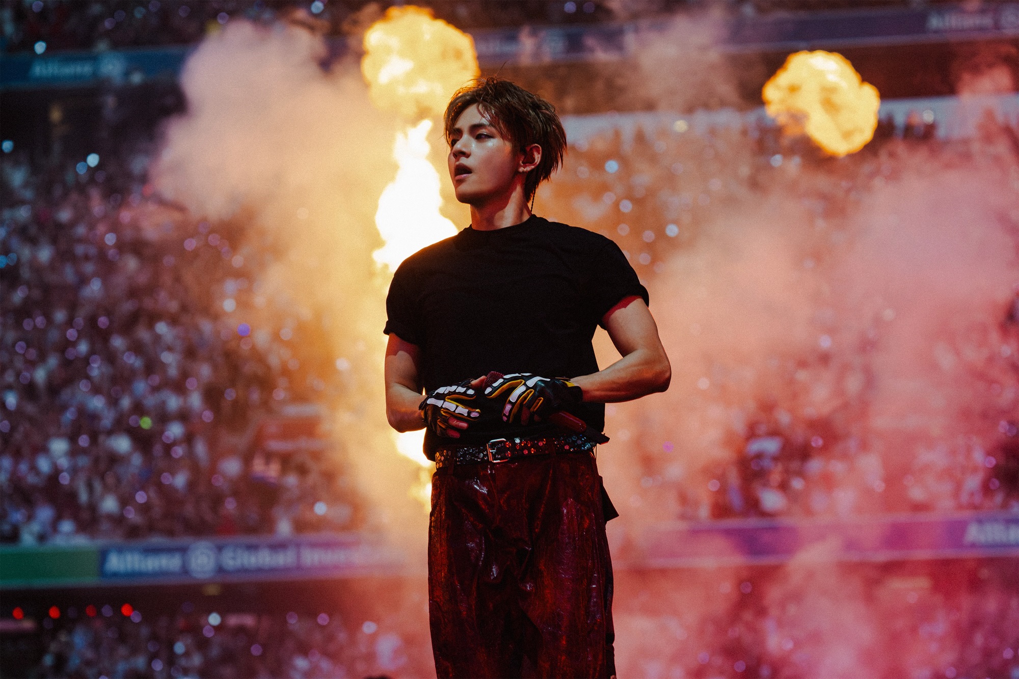 V نجم فرقة BTS