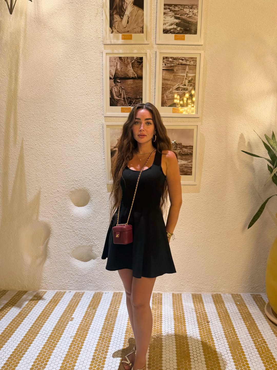 هنا الزاهد