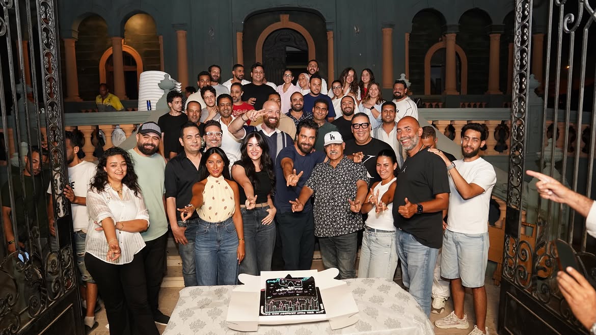 فريق عمل مسلسل "أنا إنت"