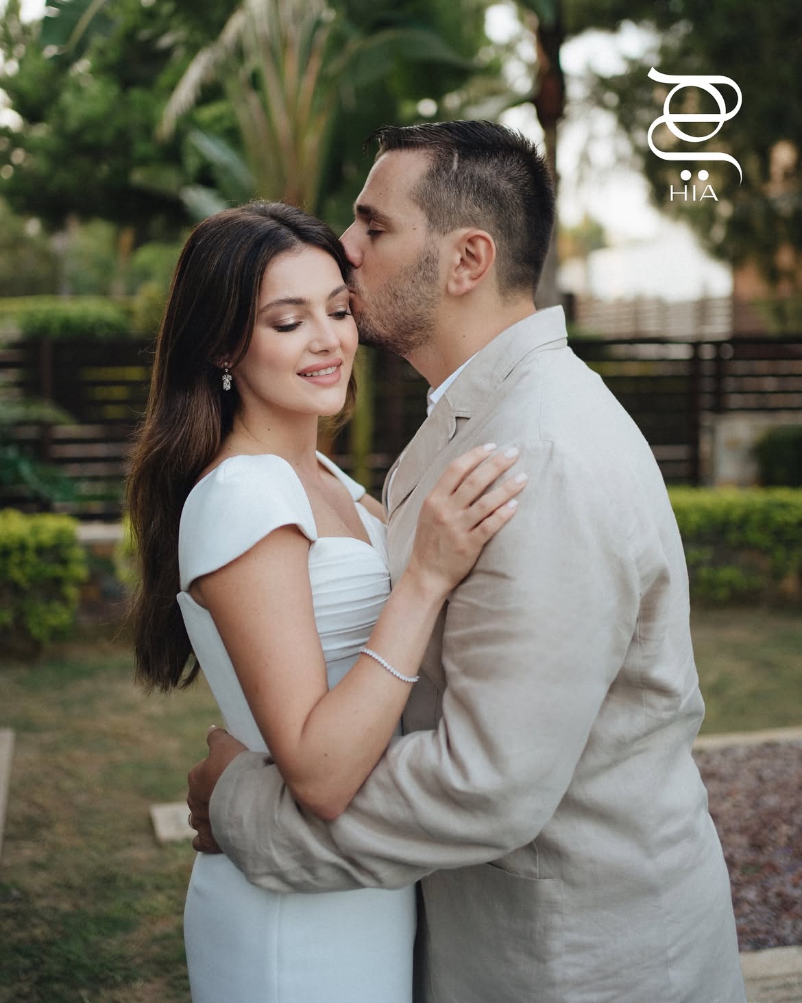 آلان سعد ينسّق إطلالته مع دانا بأسلوب صيفي أنيق
