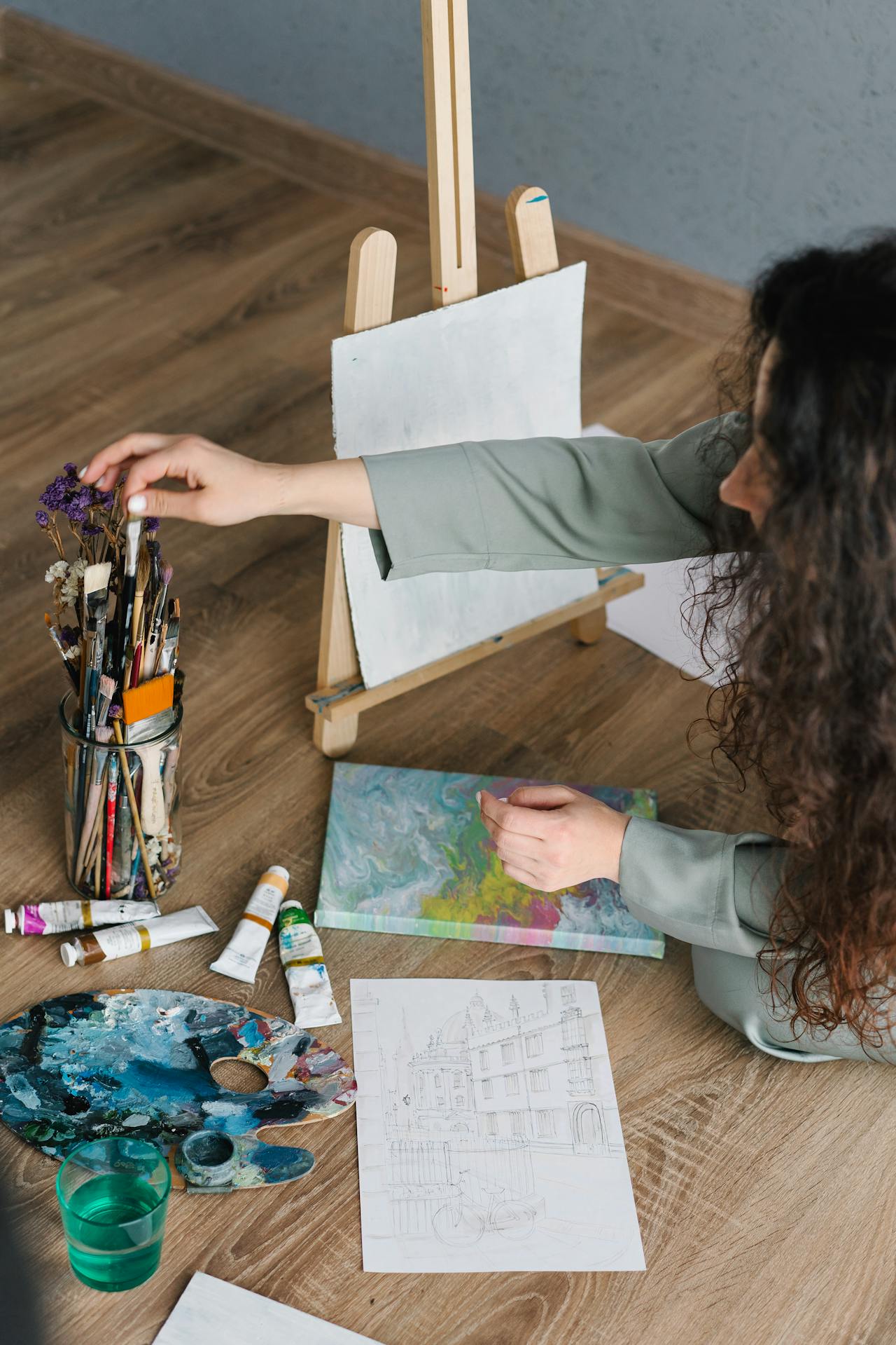 مهارة إعادة التواصل مع الذات سواءً بالرسم أو العزف أو البستنة أحد المهارات الفعالة لتخفيز المشاعر الإيجابية والتغلب على الإرهاق العاطفي