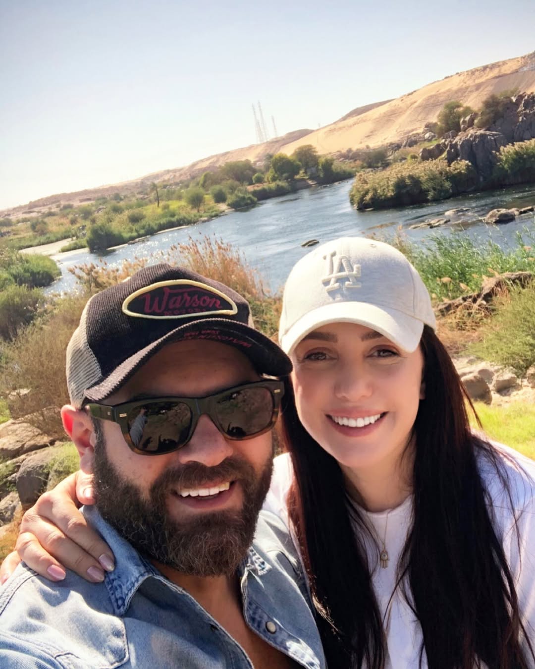 عمرو يوسف وكندة علوش في أسوان