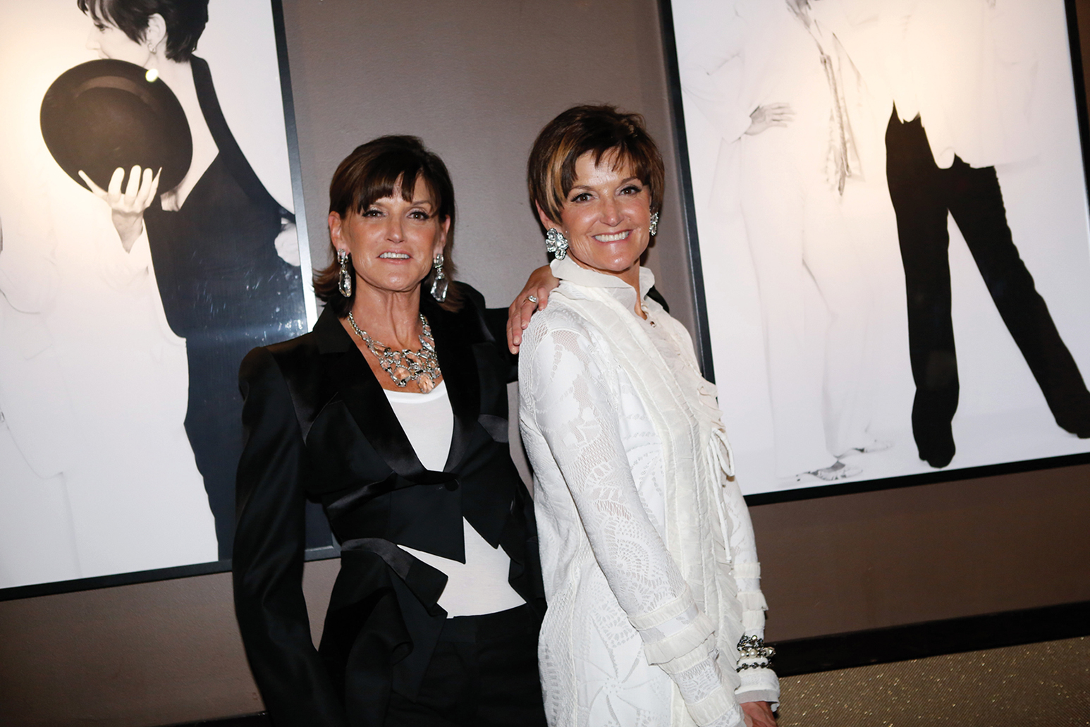 8- Jean & Jane Ford تصوير Evan Falkبواسطة WWDPenske Media via Getty Images