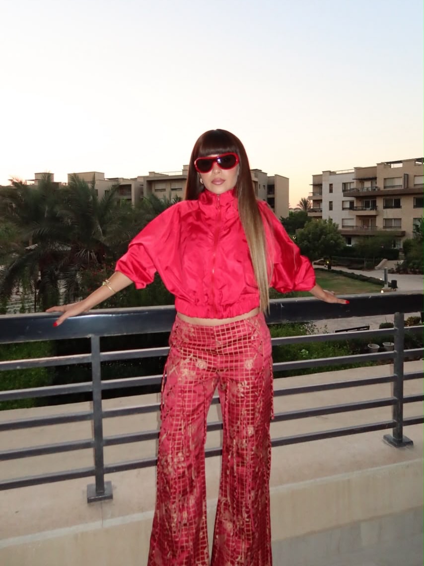 جميلة عوض بالأحمر في عرض Red Flag.. إطلالة تعكس أجواء فيلمها الجديد