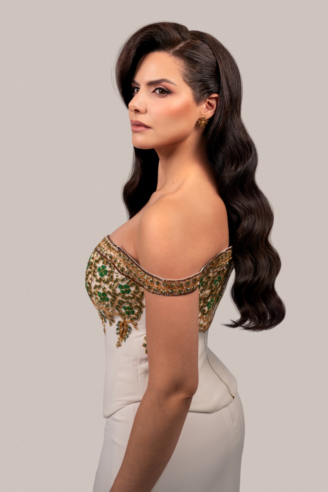 ركّزت المصممة على التطريز الفلسطيني الشهير والمُسجل في اليونيسكو