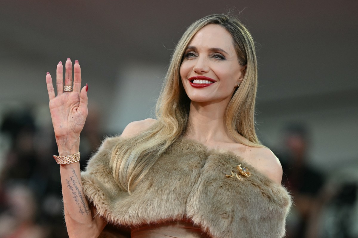  أنجلينا جولي 