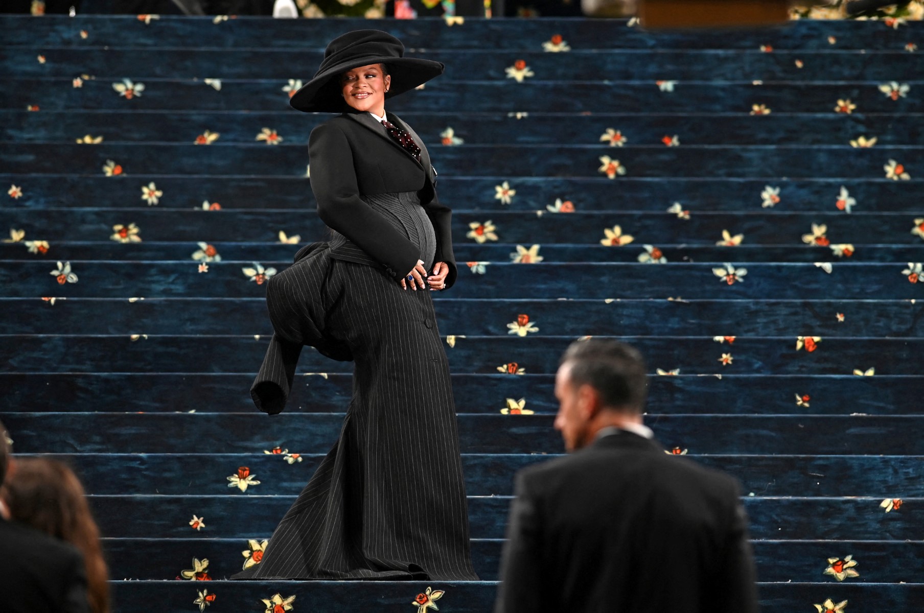 إطلالة ريهانا في حفل ميت غالا عام 2025