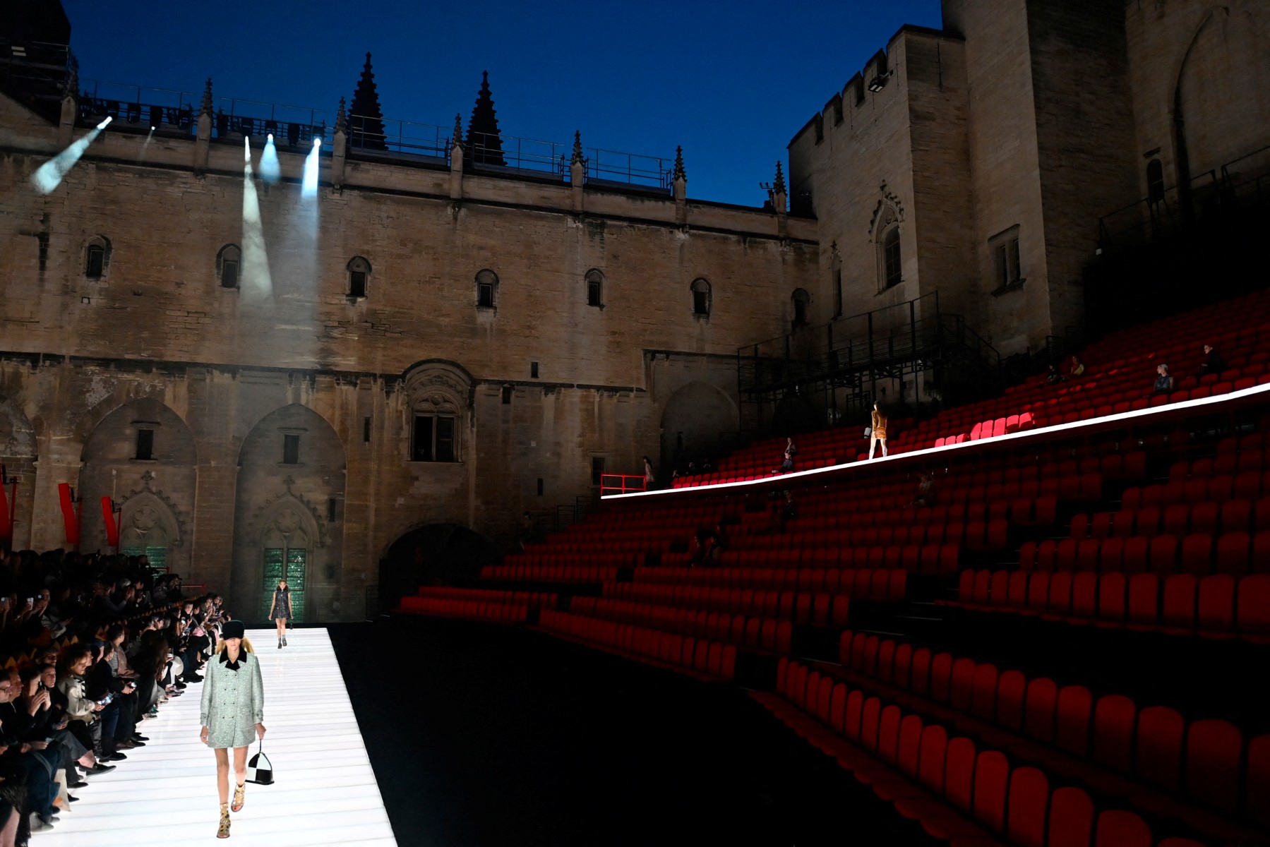 من عرض أزياء Louis Vuitton cruise لصيف 2026