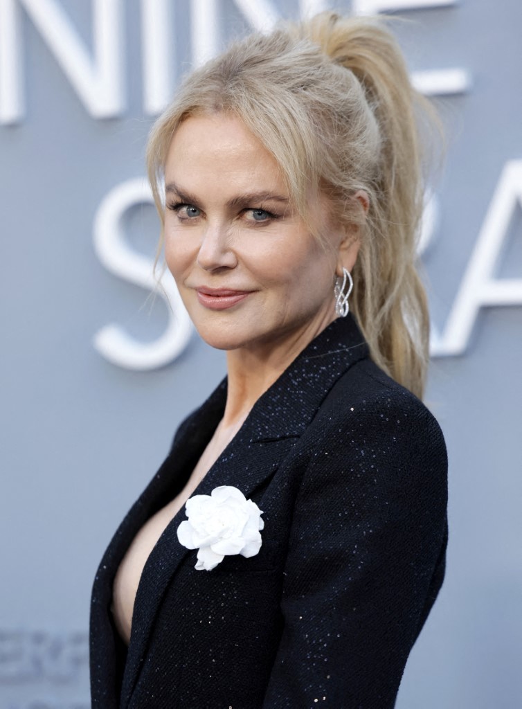 اطلالة Nicole Kidman بمكياج بني فاتح
