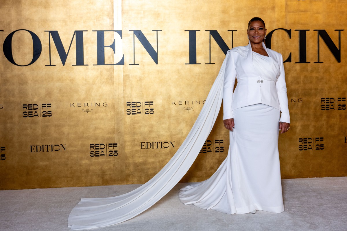 إطلالة مميزة و محتشمة من Queen Latifah. الصورة من موقع AFP