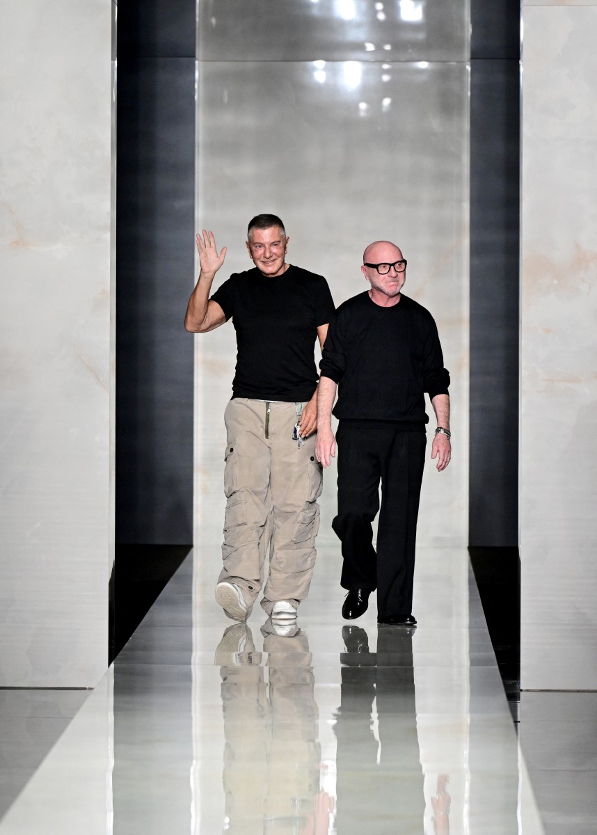 "ستيفانو غابانا" ‏Stefano Gabbana و‏"دومينيكو دولتشي" ‏Domenico Dolce في ختام عرض أزياء خريف وشتاء 2026