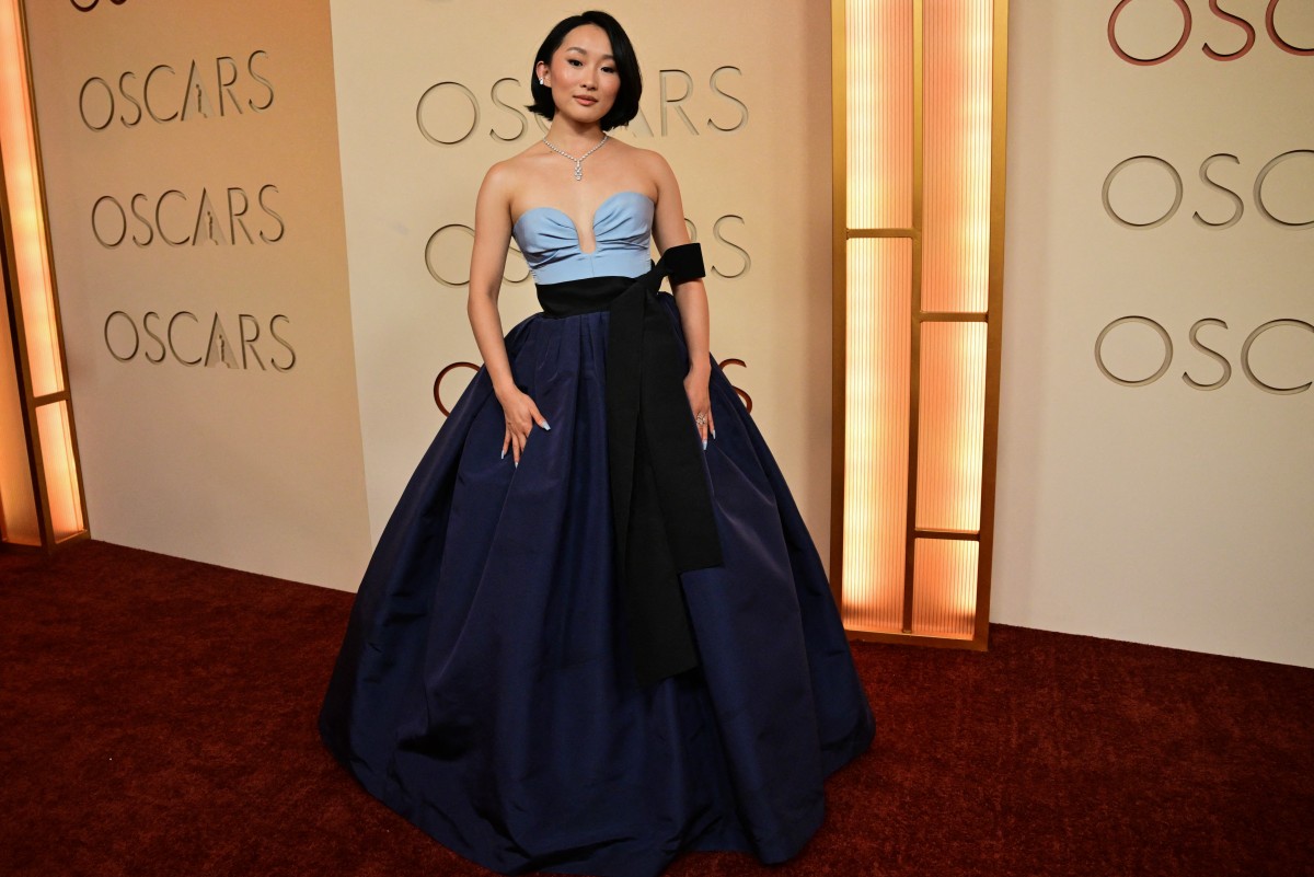 جي-يونغ يوأطلت بفستان الأميرات المنتفخ من توقيع Carolina Herrera